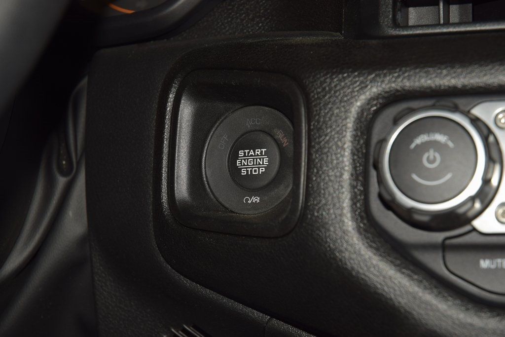 2025 Jeep Gladiator Sport S - 22968813 - 28