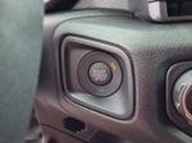 2025 Jeep Gladiator Willys - 22992395 - 18