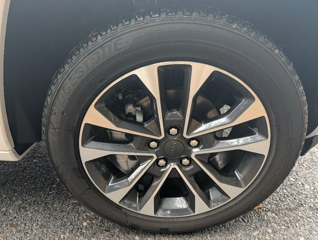 2025 Jeep Grand Cherokee ABSOLUTELY GORGEOUS!! - 22948654 - 12