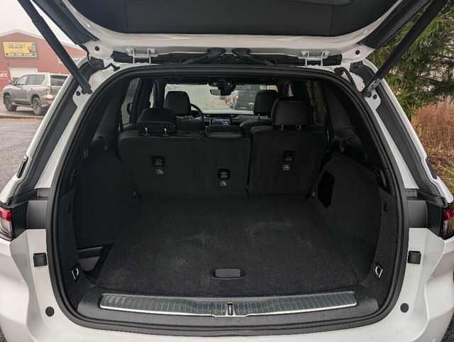 2025 Jeep Grand Cherokee ABSOLUTELY GORGEOUS!! - 22948654 - 28