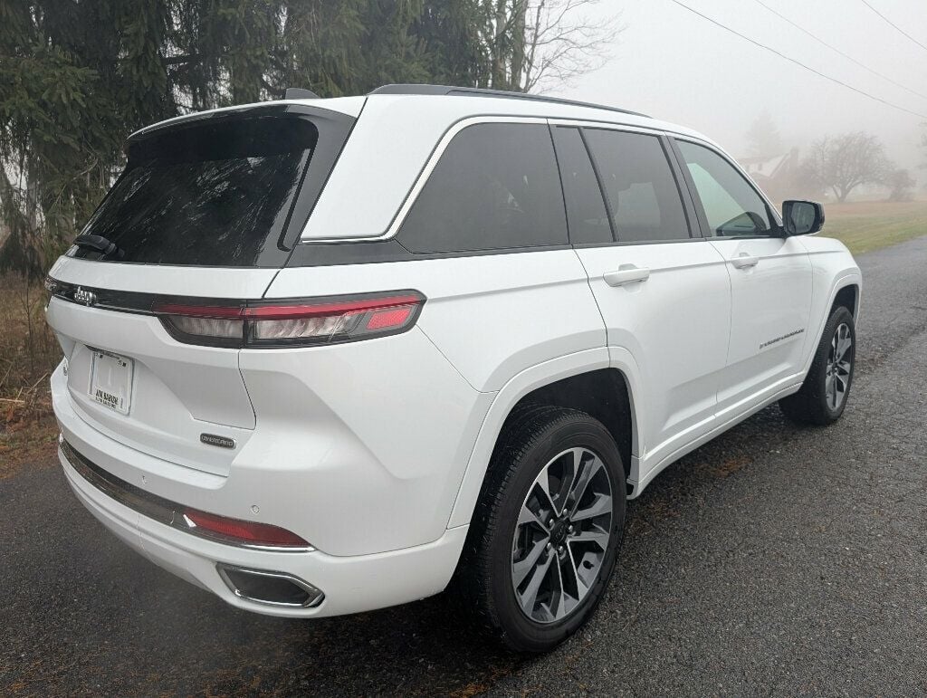 2025 Jeep Grand Cherokee ABSOLUTELY GORGEOUS!! - 22948654 - 2