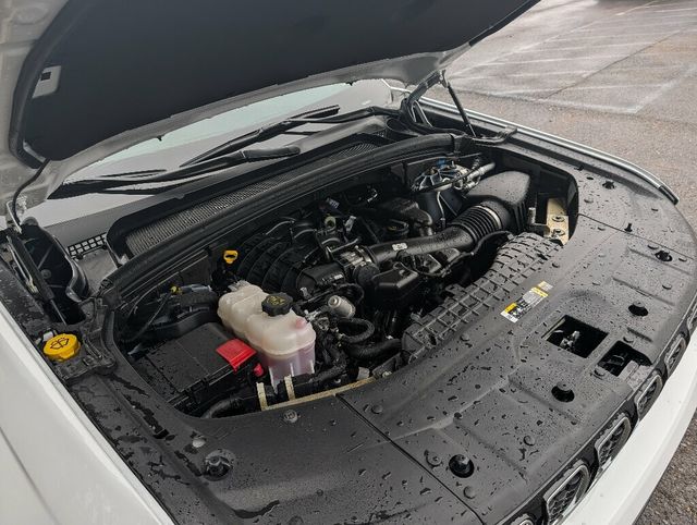 2025 Jeep Grand Cherokee ABSOLUTELY GORGEOUS!! - 22948654 - 32