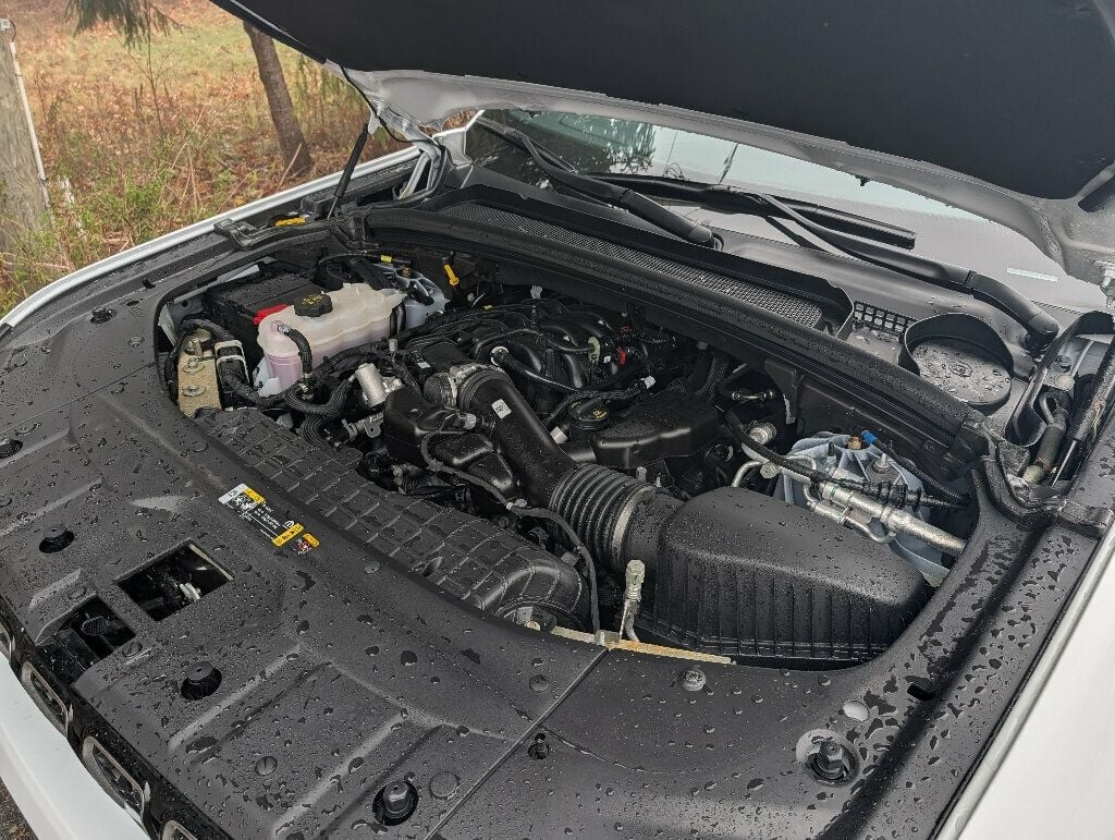 2025 Jeep Grand Cherokee ABSOLUTELY GORGEOUS!! - 22948654 - 33