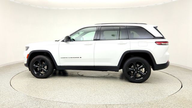 2025 Jeep Grand Cherokee Altitude X 4x4 w/ 20'' Gloss Black Wheels - 23088586 - 7