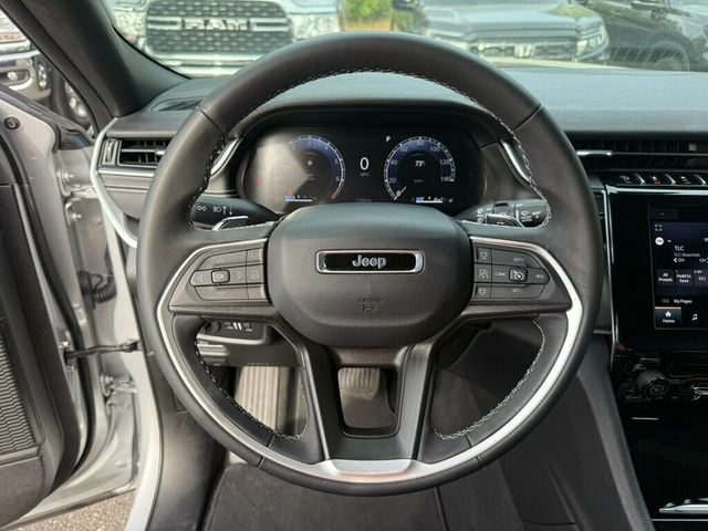 2025 Jeep Grand Cherokee Laredo 4x2 - 23003937 - 4