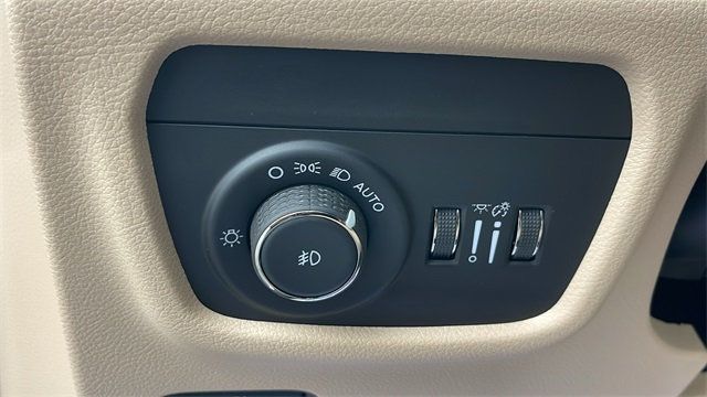 2025 Jeep Grand Cherokee Limited 4x4 - 22950342 - 17