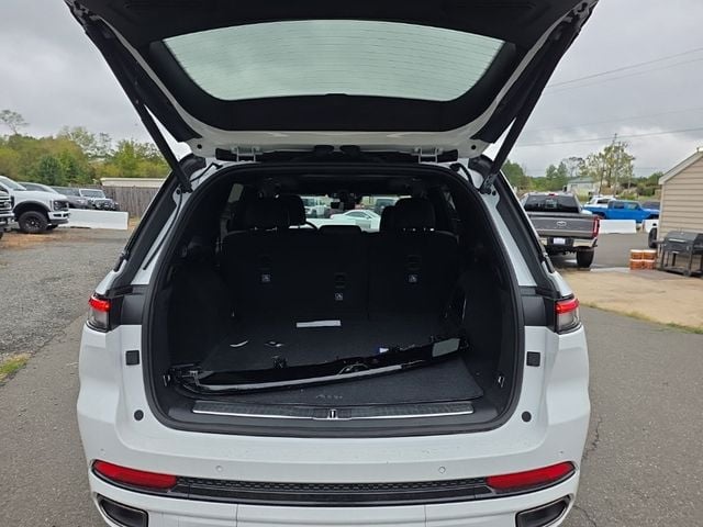 2025 Jeep Grand Cherokee Summit Reserve photo 15