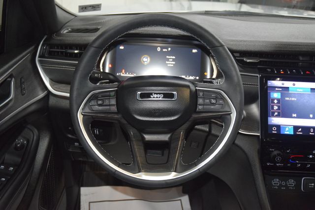 2025 Jeep Grand Cherokee L Limited 4x4 - 23082731 - 36