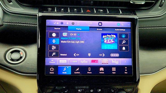 2025 Jeep Grand Cherokee L Limited 4x4 w/ Dual Pane Panoramic Sunroof, Luxury Tech Group II - 23004624 - 18