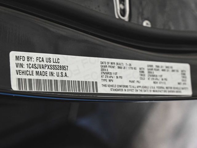 2025 Jeep Wagoneer Base - 22989285 - 13