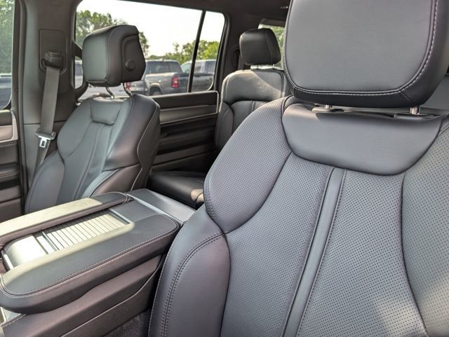 2025 Jeep Wagoneer Series II - 23031293 - 16