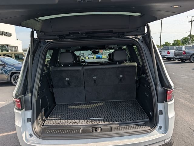 2025 Jeep Wagoneer Series II - 23031293 - 8