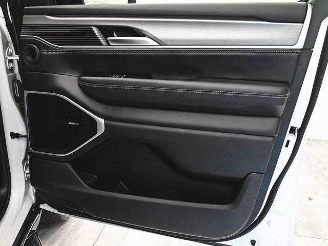 2025 Jeep Wagoneer Series II - 23030239 - 10