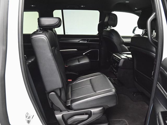 2025 Jeep Wagoneer Series II - 23030239 - 32