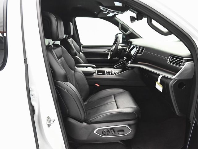 2025 Jeep Wagoneer Series II - 23030239 - 35