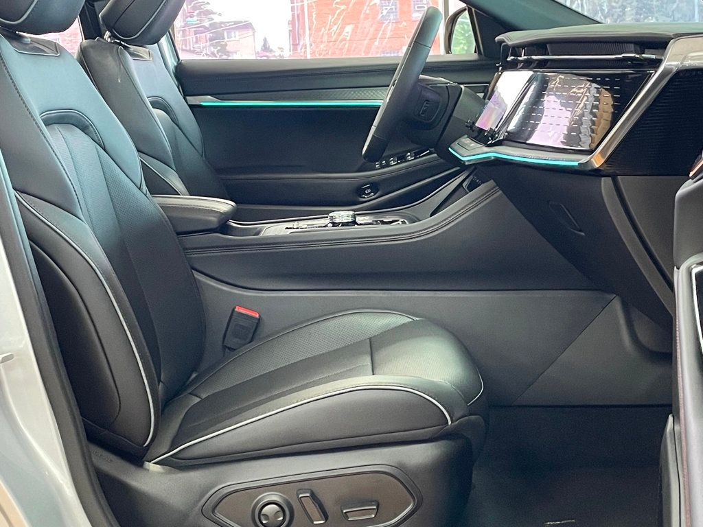 2025 Jeep Wagoneer S Limited AWD - 22927666 - 29