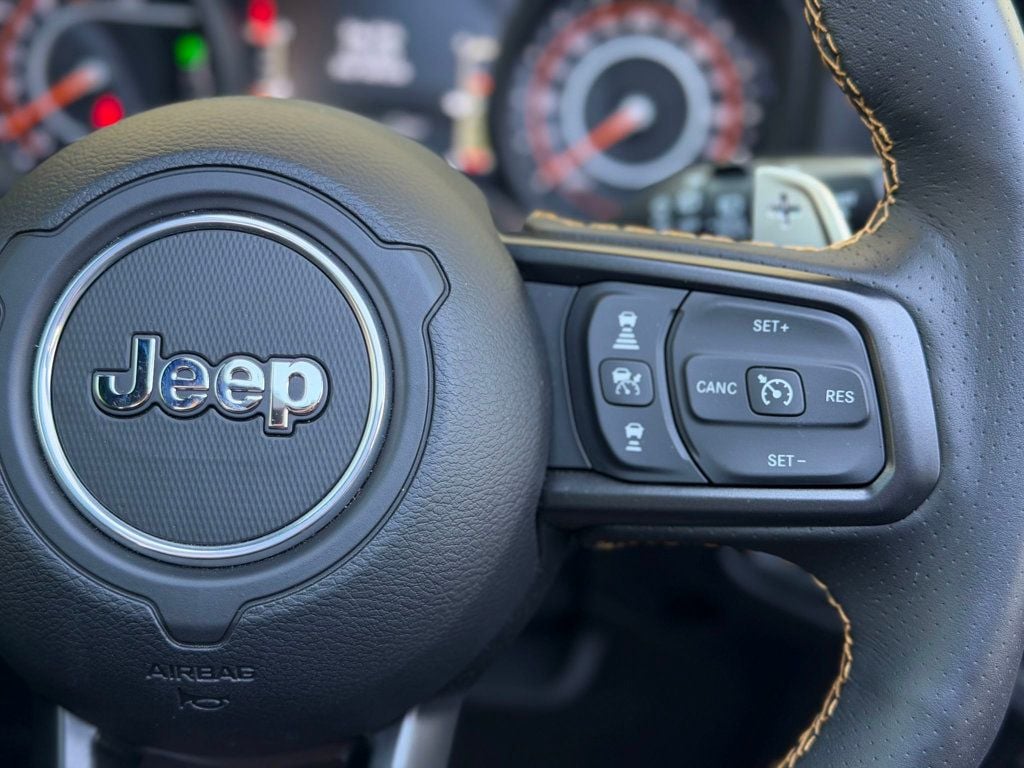 2025 Jeep Wrangler 392 Rubicon SUPERCHARGED - 23056746 - 9