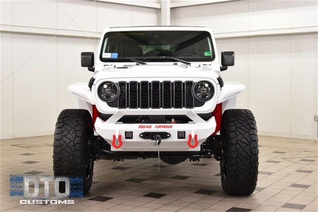 2025 Jeep Wrangler Rubicon photo 2