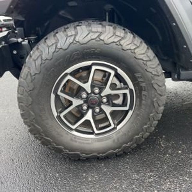 2025 Jeep Wrangler Rubicon - 22938943 - 17