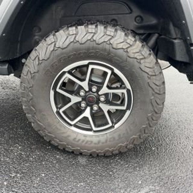 2025 Jeep Wrangler Rubicon - 22938943 - 18