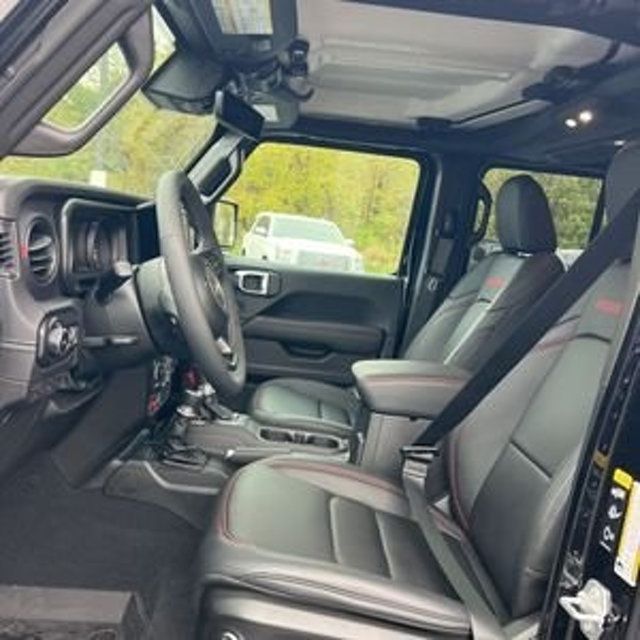2025 Jeep Wrangler Rubicon - 22938943 - 23