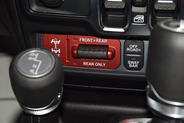 2025 Jeep Wrangler Rubicon - 22938943 - 34