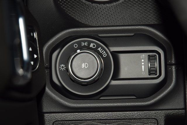 2025 Jeep Wrangler Rubicon - 22938943 - 38