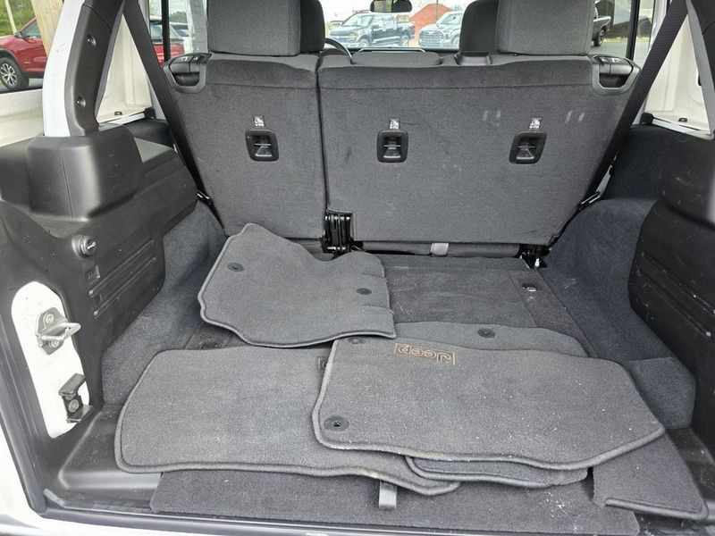 2025 Jeep Wrangler Rubicon - 22990403 - 12