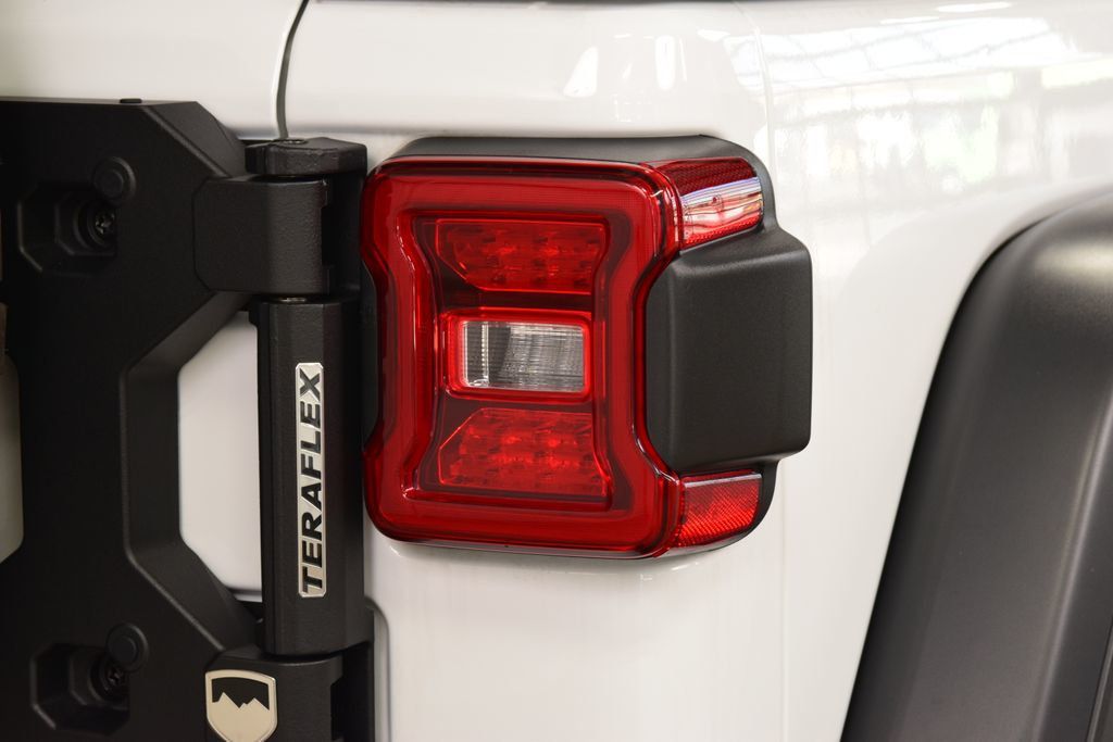 2025 Jeep Wrangler Rubicon - 22990403 - 19