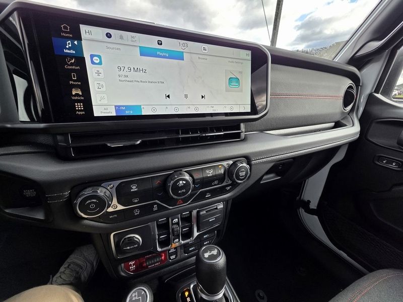 2025 Jeep Wrangler Rubicon - 22990403 - 24