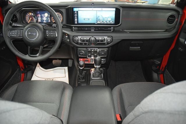 2025 Jeep Wrangler Rubicon - 22996921 - 29