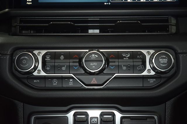 2025 Jeep Wrangler Rubicon - 22996921 - 31