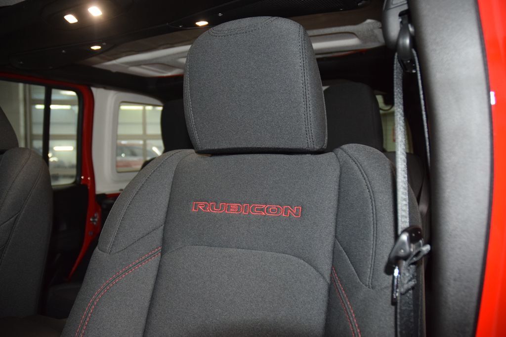 2025 Jeep Wrangler Rubicon - 22996921 - 39