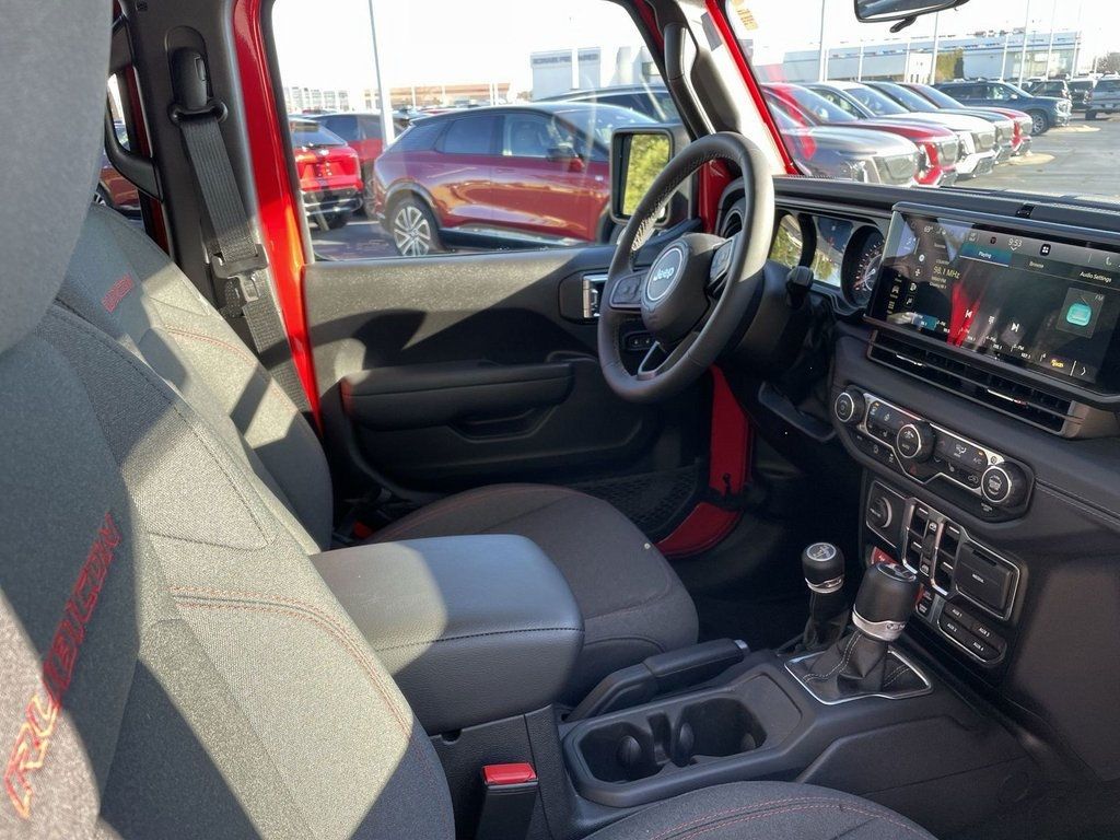 2025 Jeep Wrangler Rubicon - 22996921 - 8