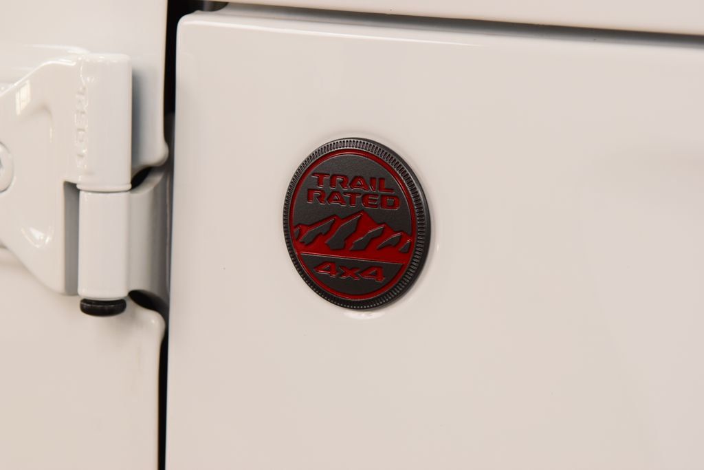 2025 Jeep Wrangler Rubicon - 23068981 - 16