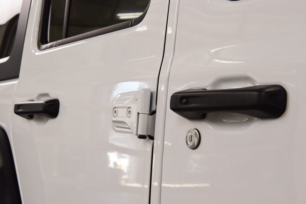 2025 Jeep Wrangler Rubicon - 23068981 - 18