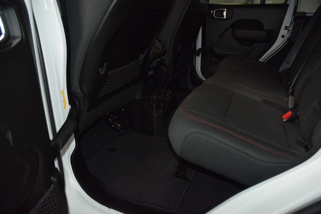 2025 Jeep Wrangler Rubicon - 23068981 - 39