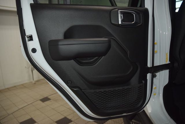 2025 Jeep Wrangler Rubicon - 23068981 - 40