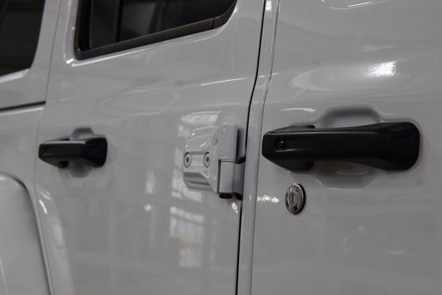 2025 Jeep Wrangler Sahara - 22934388 - 16