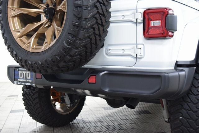 2025 Jeep Wrangler Sahara - 22934388 - 18