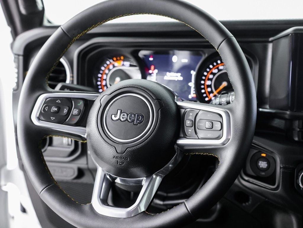 2025 Jeep Wrangler Sahara - 22934388 - 21