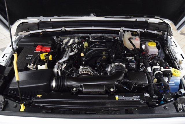 2025 Jeep Wrangler Sahara - 22934388 - 27