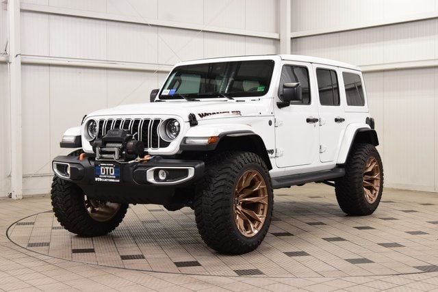 2025 Jeep Wrangler Sahara - 22934388 - 2