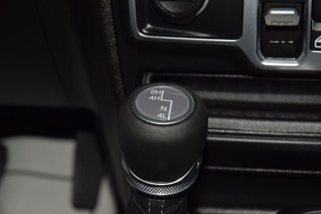 2025 Jeep Wrangler Sahara - 22934388 - 31