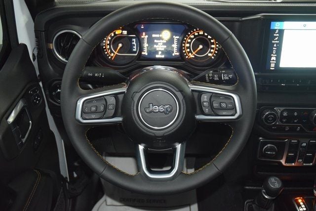 2025 Jeep Wrangler Sahara - 22934388 - 34