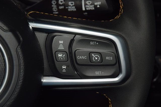 2025 Jeep Wrangler Sahara - 22934388 - 36