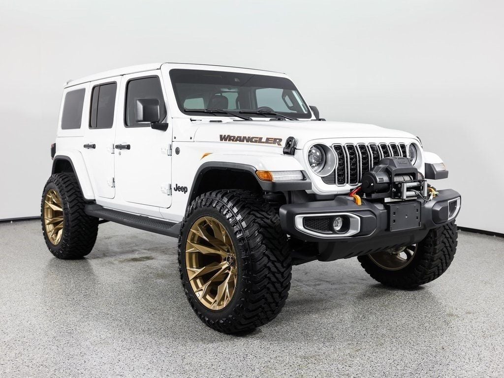2025 Jeep Wrangler Sahara - 22934388 - 3