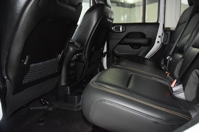 2025 Jeep Wrangler Sahara - 22934388 - 39