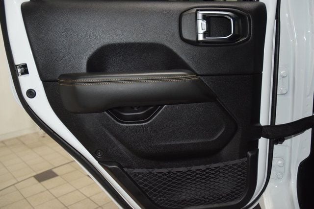 2025 Jeep Wrangler Sahara - 22934388 - 42