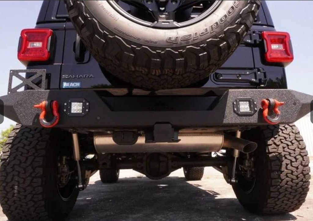 2025 Jeep Wrangler Sahara - 23048260 - 14